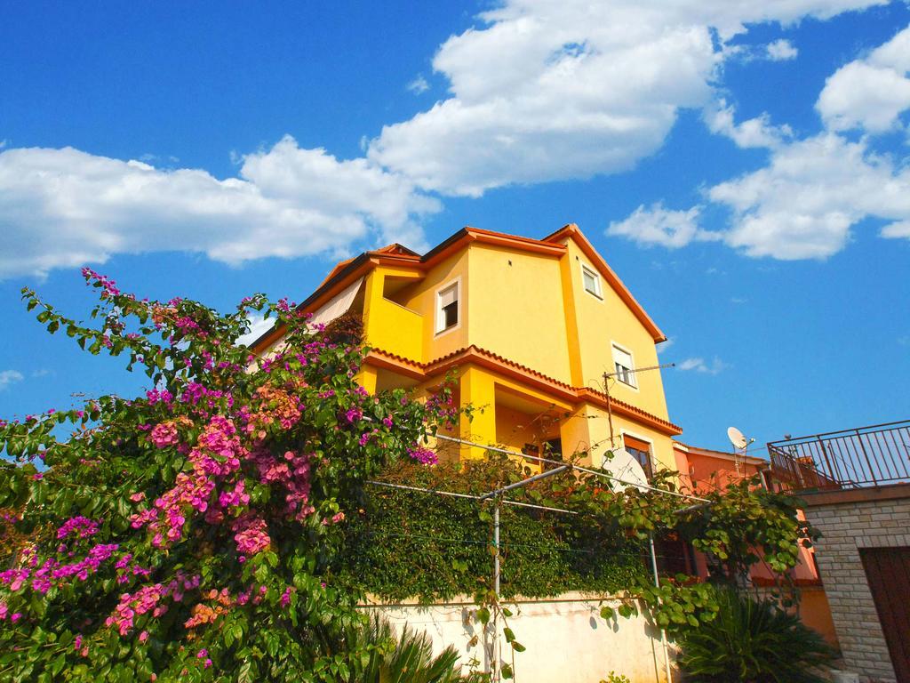 Apartment Snezana 1200 Fažana Exterior foto